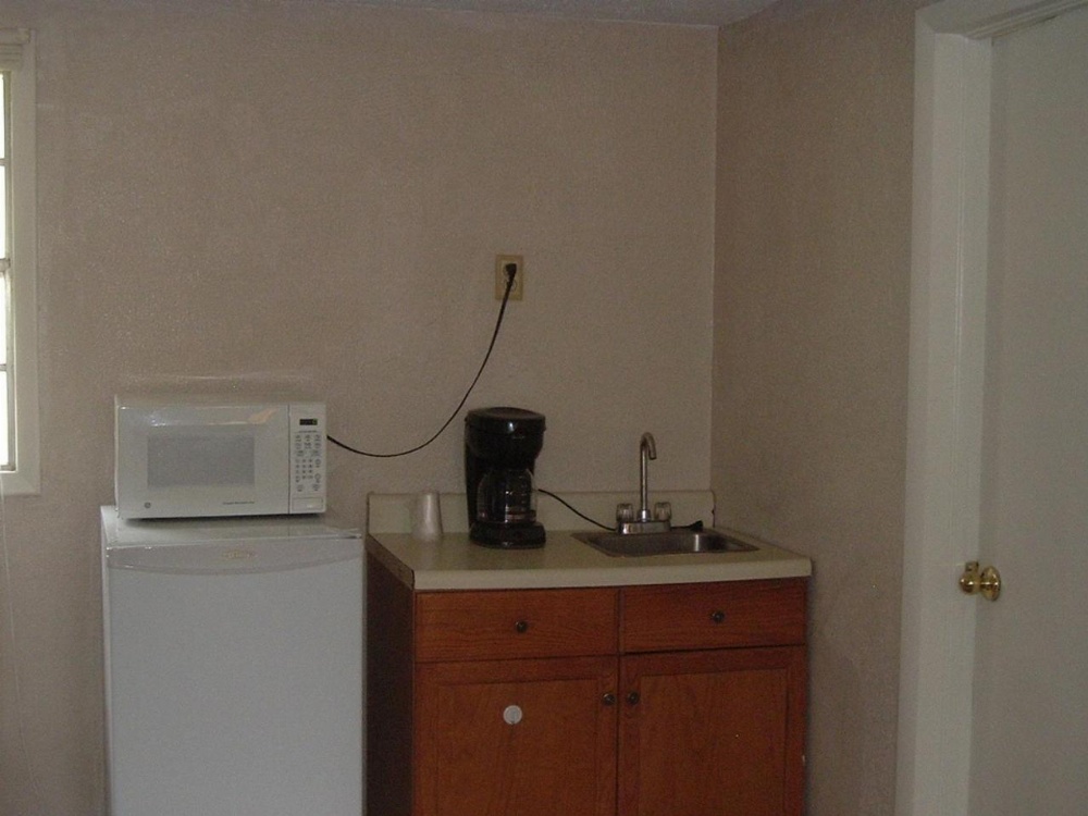 Fels Three Crown Motel Main image